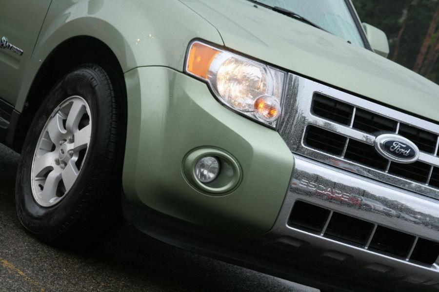  Ford Escape 2009 года  (фото 43 из 45)